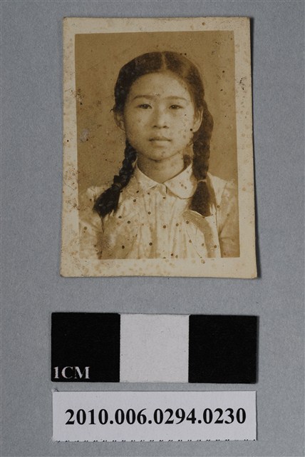 女子大頭照 (共2張)