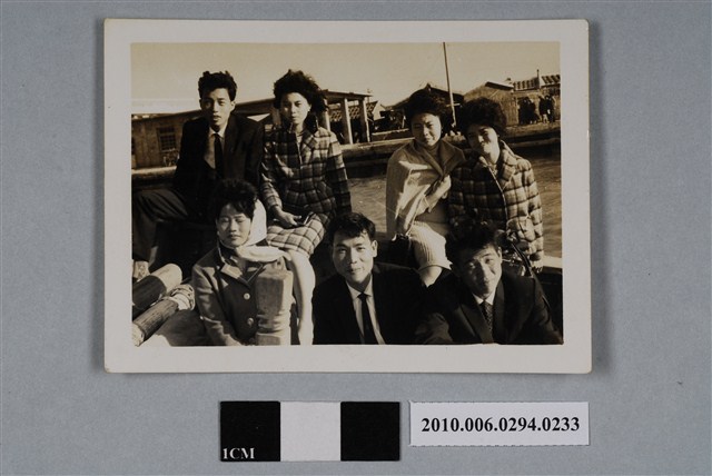 七人合照 (共2張)