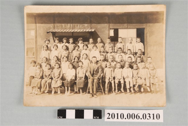 魚藤坪特設國語講習所第1屆結業紀念照 (共2張)