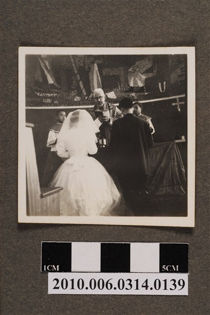 婚禮側拍照8 (共2張)