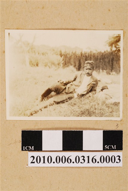 男子獨照 (共1張)