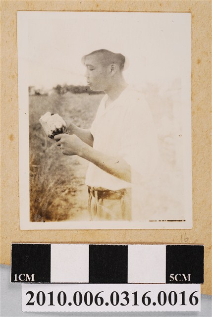 男子獨照 (共1張)