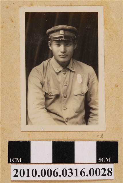 男子獨照 (共1張)