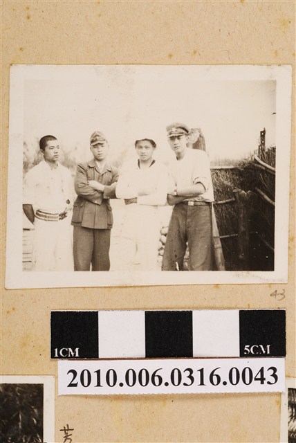 四人合照 (共1張)