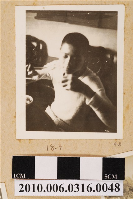 昭和18年3月男子獨照 (共1張)