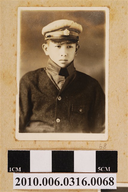 男子獨照 (共1張)