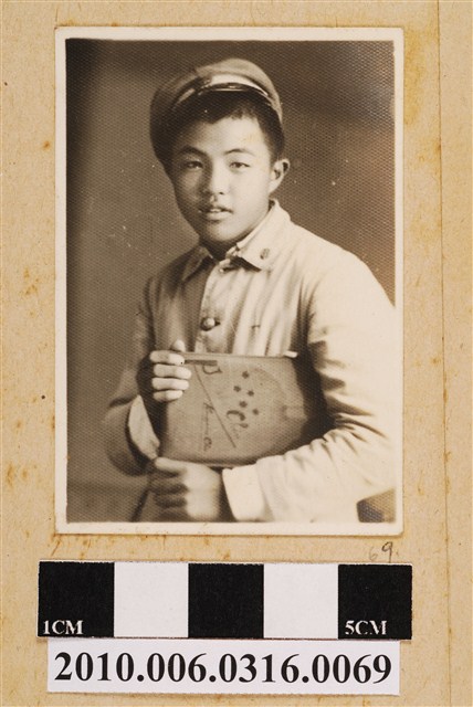 男子獨照 (共1張)