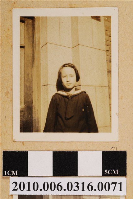 女子獨照 (共1張)