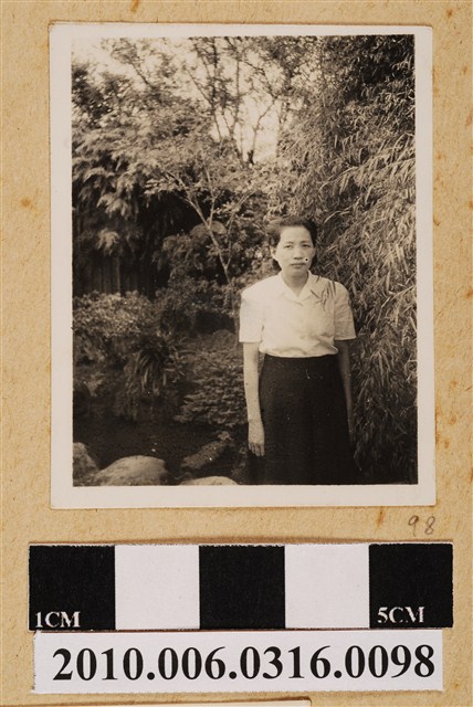 女子獨照 (共1張)