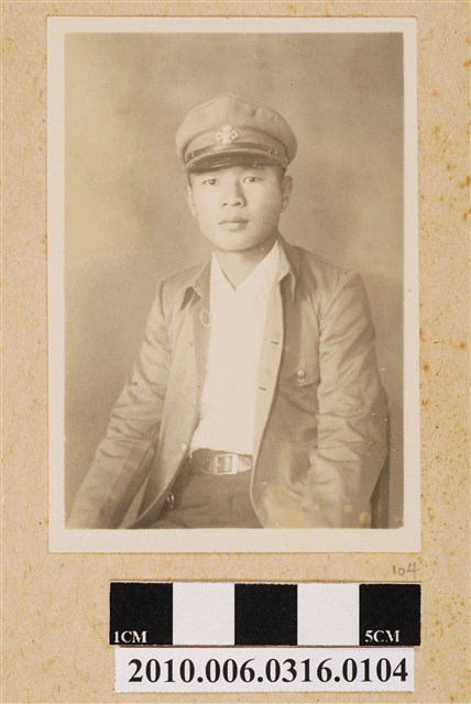 男子獨照 (共1張)