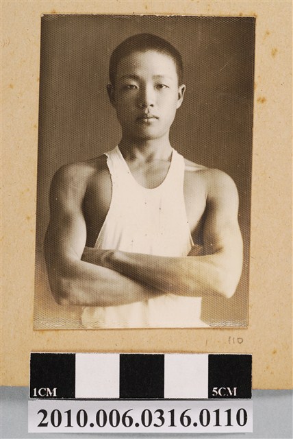 男子獨照 (共1張)