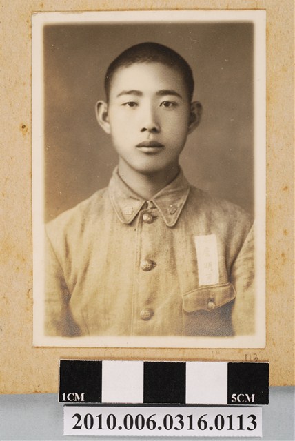 男子獨照 (共1張)