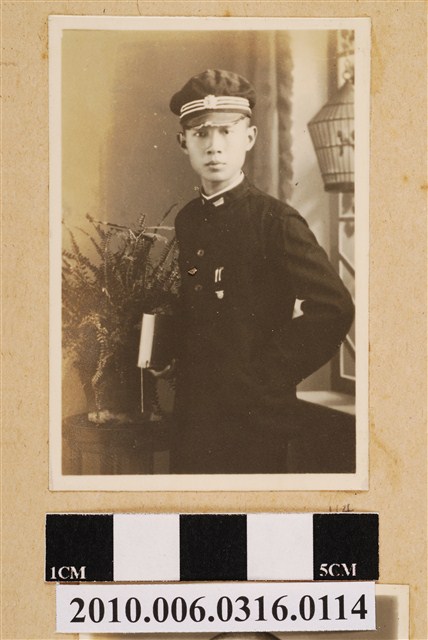 男子獨照 (共1張)