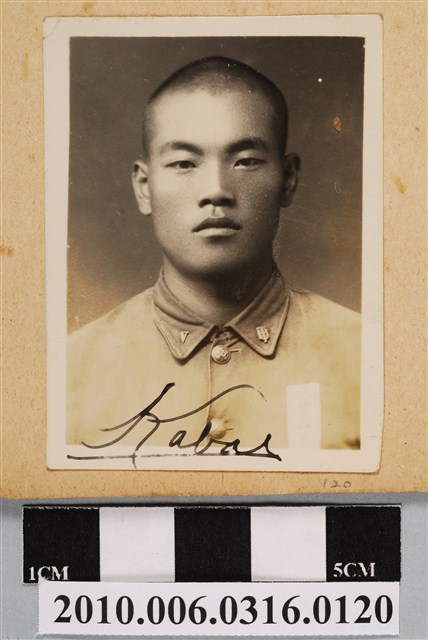 男子獨照 (共1張)