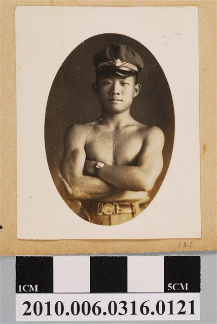 男子獨照 (共1張)