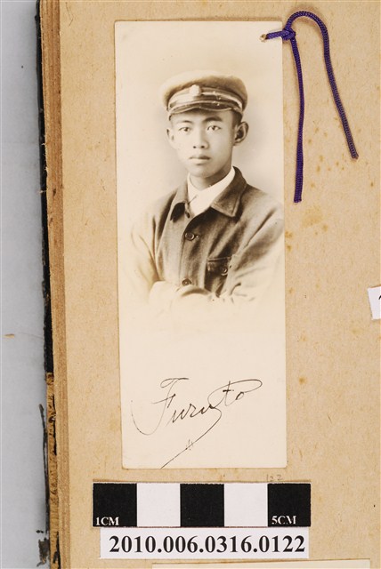 男子獨照 (共1張)