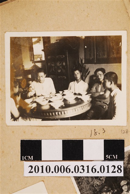 昭和18年3月五人剪影 (共1張)