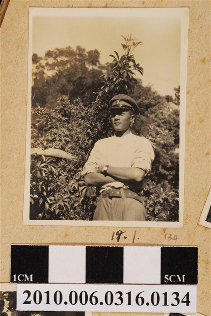 昭和19年1月男子獨照 (共1張)