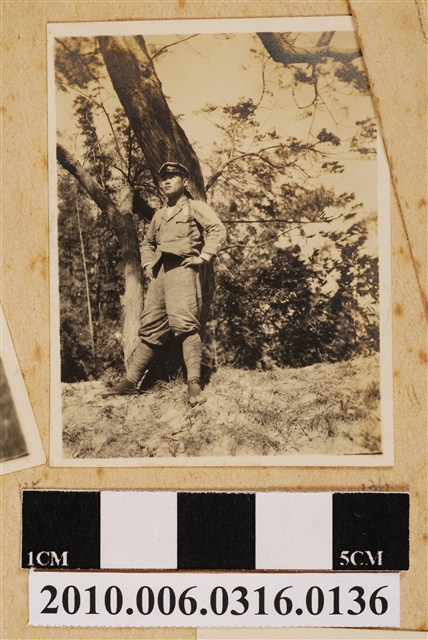 男子獨照 (共1張)