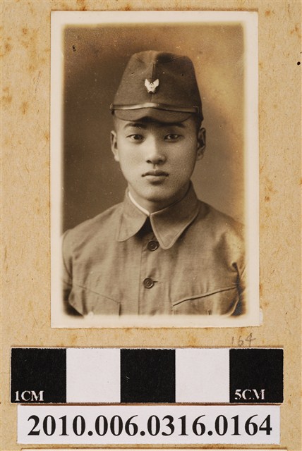 男子獨照 (共1張)