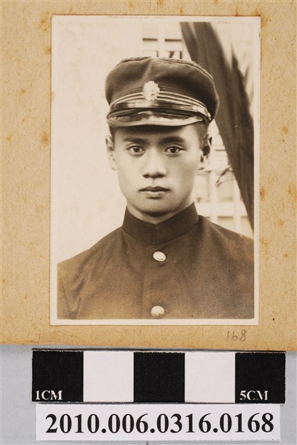 男子獨照 (共1張)