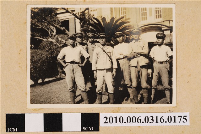 七人合照 (共1張)