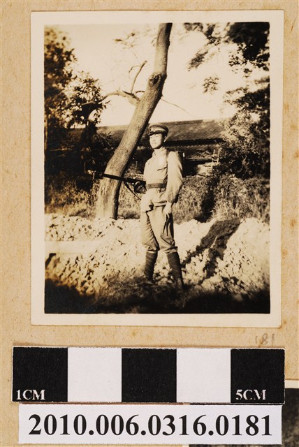 男子獨照 (共1張)