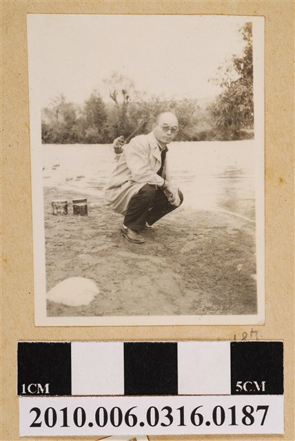 男子獨照 (共1張)