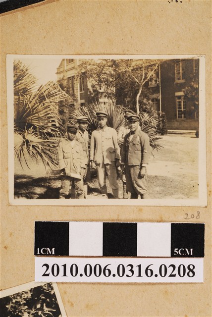 五人合照 (共1張)