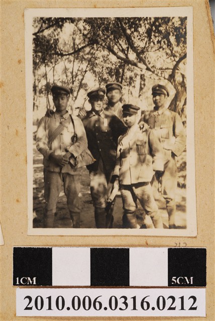 五人合照 (共1張)