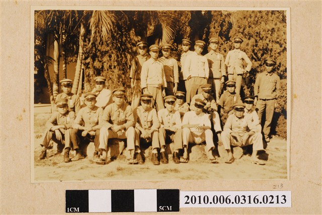 團體合照 (共1張)