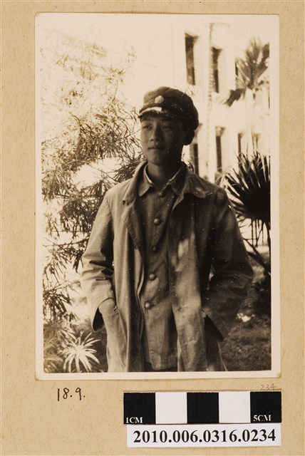 昭和18年9月男子獨照 (共1張)