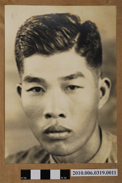 男子獨照 (共1張)