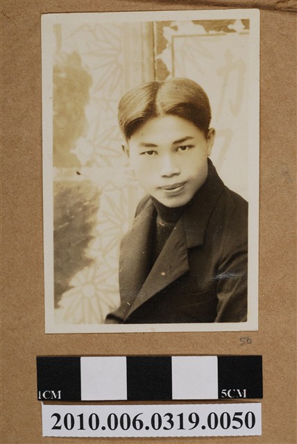 男子獨照 (共1張)