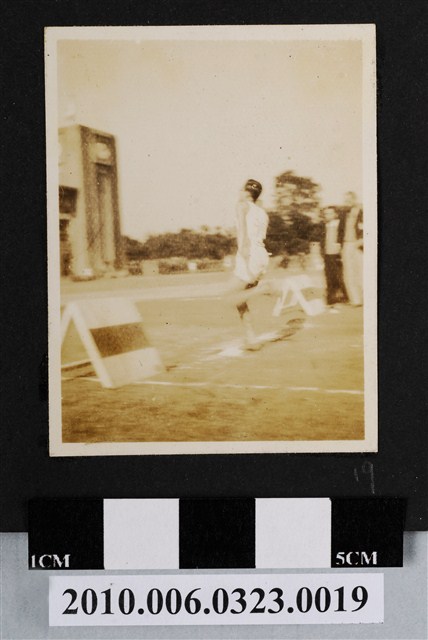 男子跳遠競賽照 (共1張)