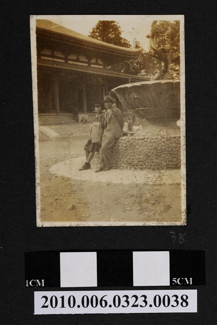 1男1女合照 (共1張)