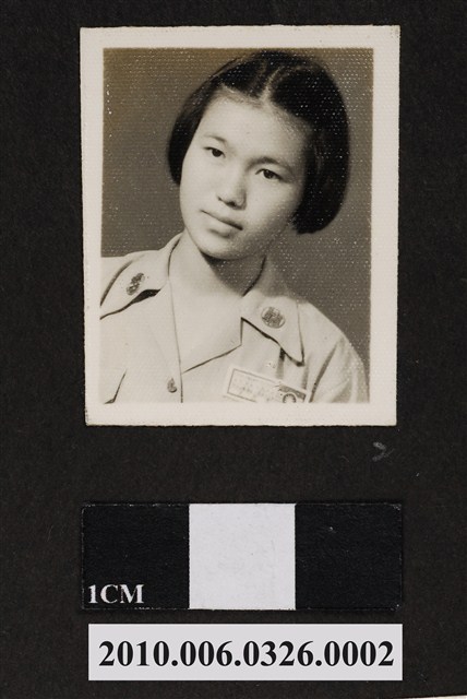 女子獨照 (共1張)