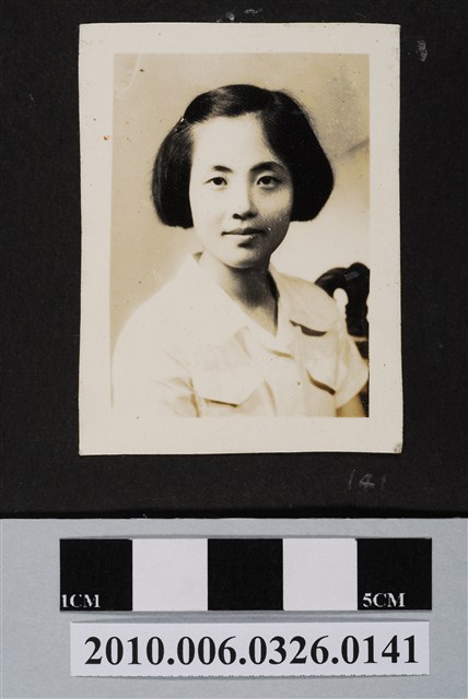 女子獨照 (共1張)