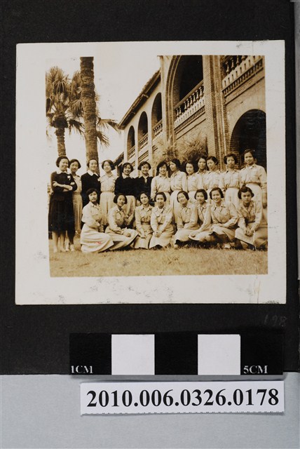 團體合照 (共1張)