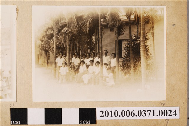 團體合照 (共1張)