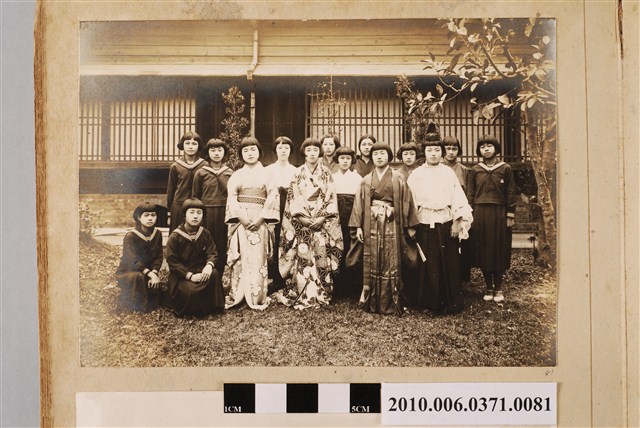 團體合照 (共1張)