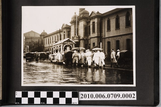 江母黃太夫人告別式隊伍1 (共1張)