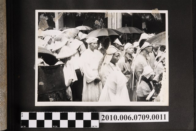 江母黃太夫人告別式送葬親屬2 (共1張)