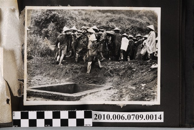 江母黃太夫人告別式棺木入土1 (共1張)