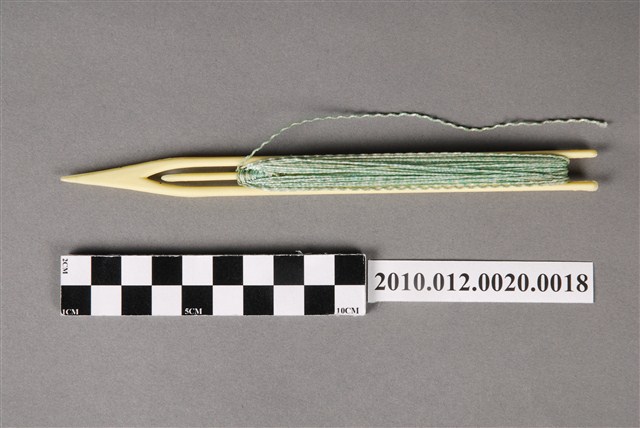 塑膠補網針含綠色漁線 (共4張)