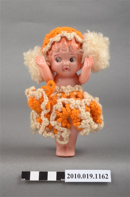 橘色針織短洋裝女孩玩偶 (共9張)