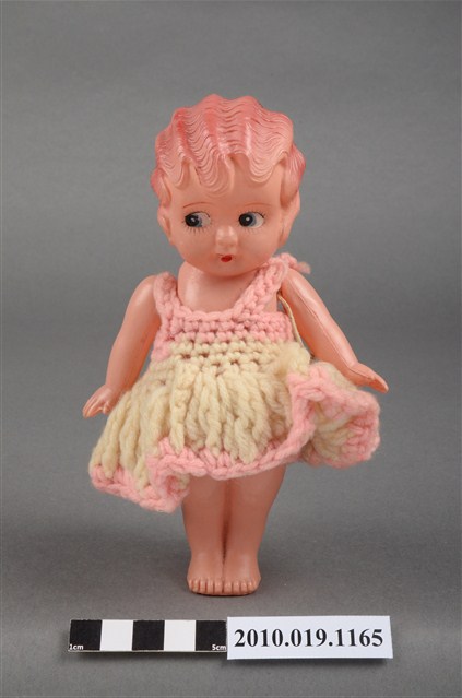 金髮洋裝女孩玩偶 (共9張)