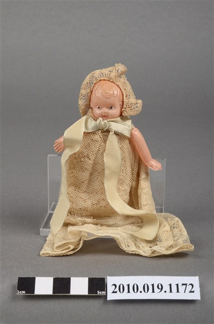 金色捲髮嬰兒玩偶 (共9張)