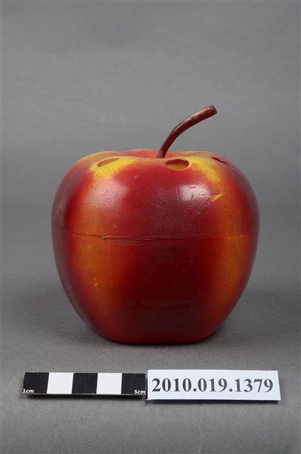 天工實業股份有限公司蘋果造型筆筒 (共9張)