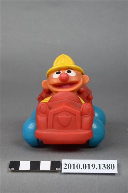 芝麻街恩尼與汽車玩具 (共9張)